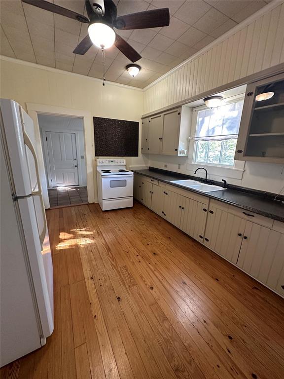 213 N Brazos St House House Rental in Burton, TX