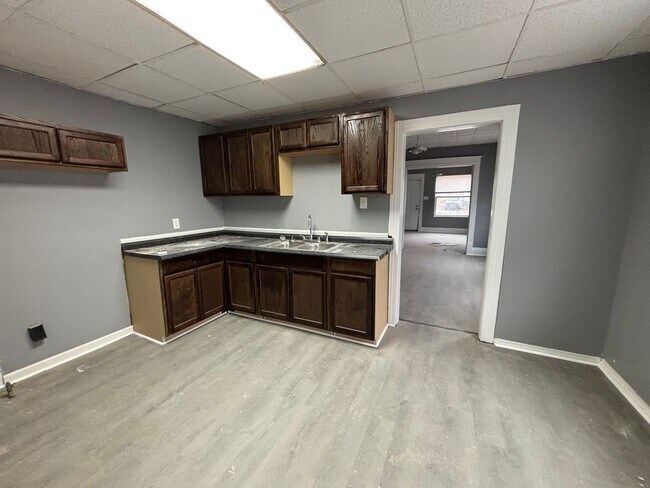 Photo - 3010 Warsaw St Unit Lower