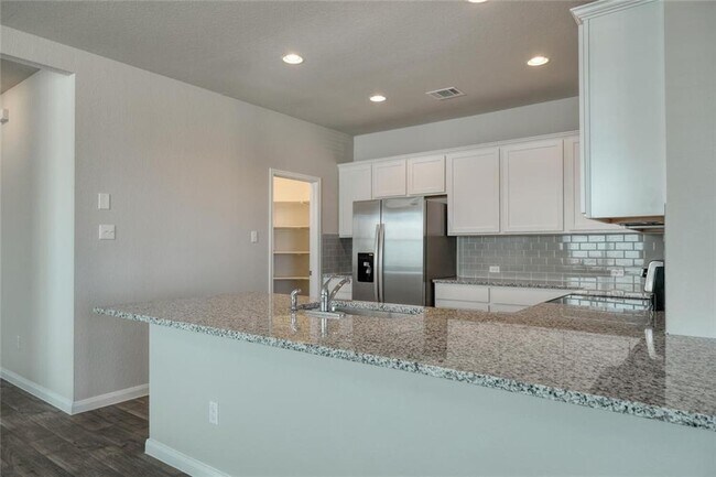 Photo - 105 Ashford Way