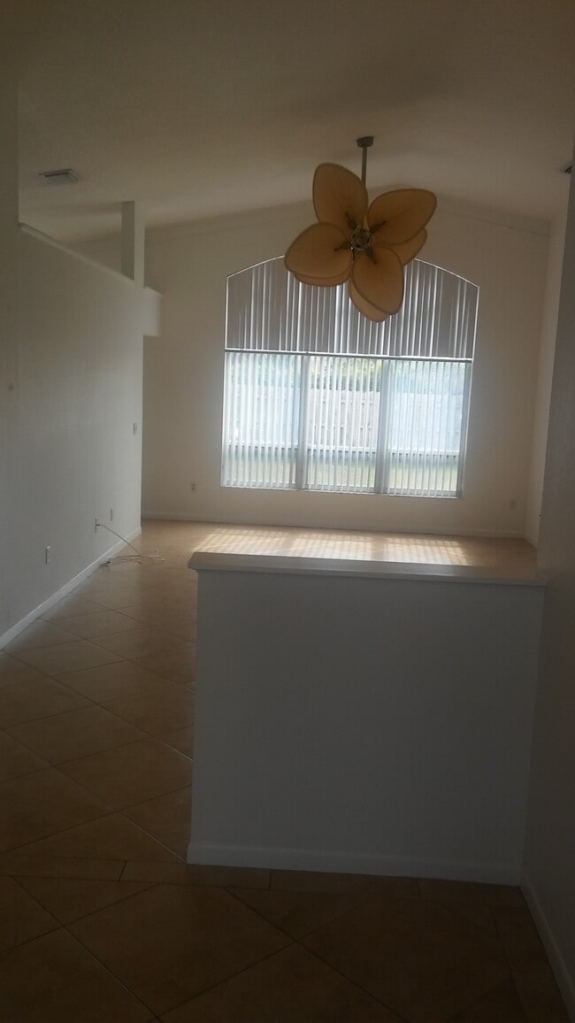 Photo - 9636 Tavernier Dr