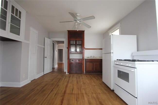 Photo - 5422 Rhodes Ave