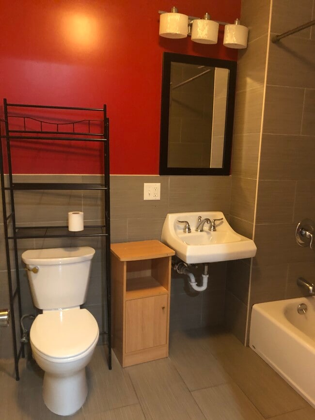 Photo - 646 Montgomery St Unit 1F