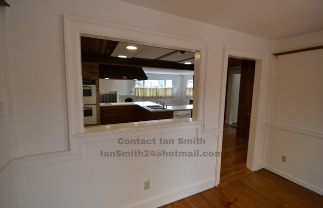 Photo - 155 E Park St