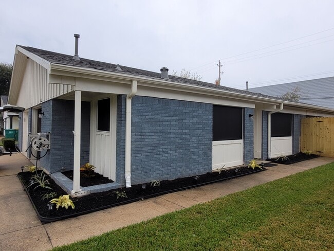 Photo - 1815 Bahama Dr
