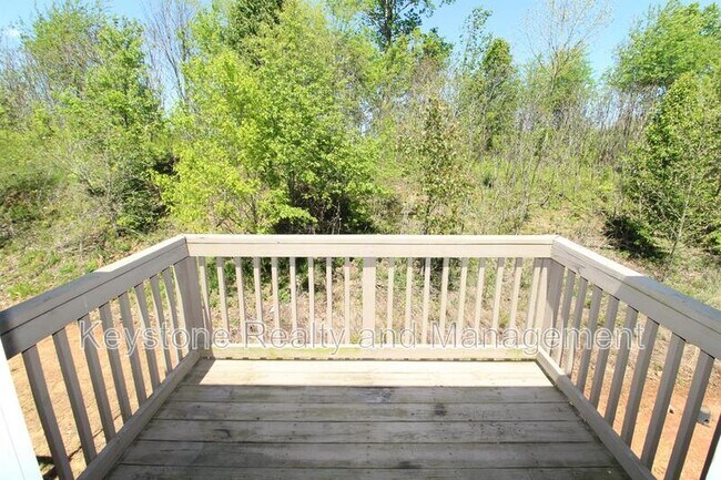 Photo - 1721 Thistlewood Dr