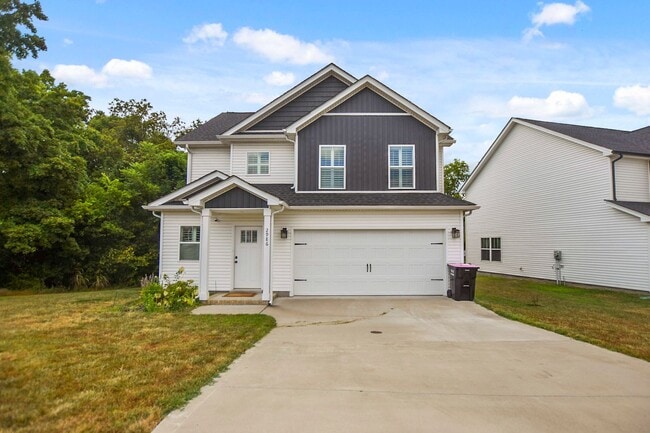 Building Photo - Pet Friendly Four Bedroom! Rental