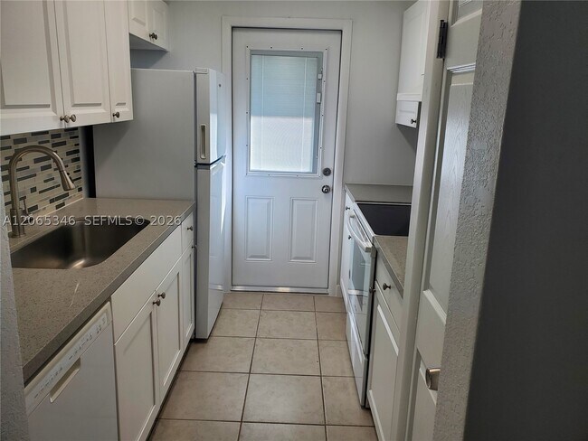 Photo - 1450 Atlantic Shores Blvd Unit 110