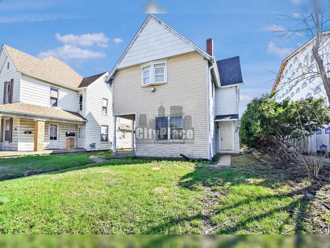 Photo - 1755 W Morris St