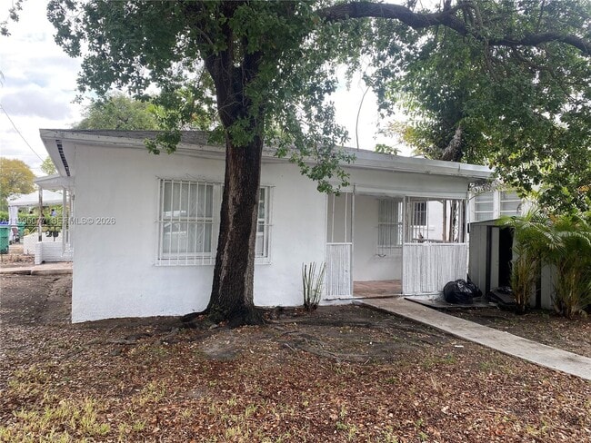 Photo - 5905 NW 3rd Ave Unit 2/2