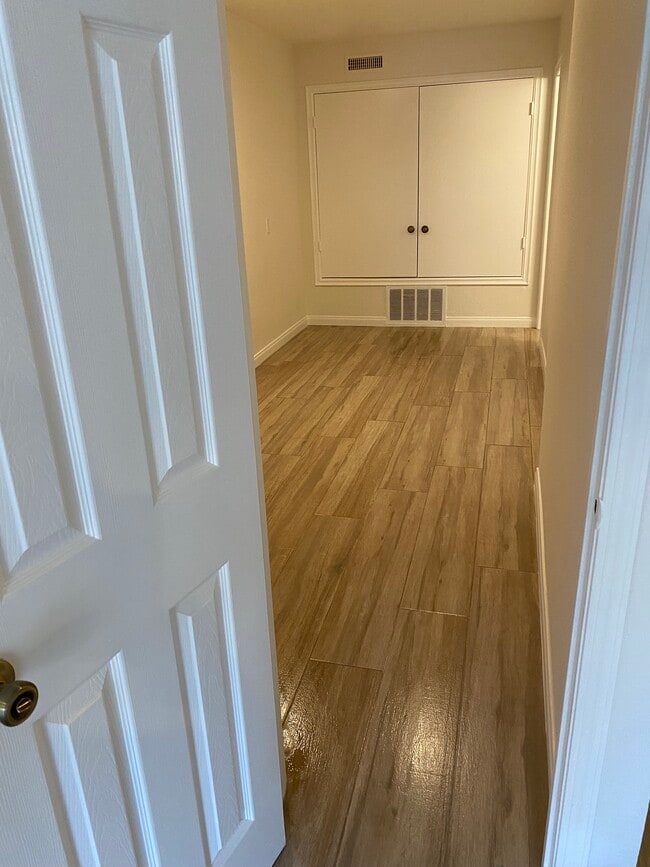 17200 Newhope St Unit 27 B