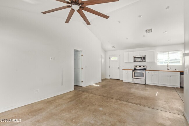 Photo - 505 N 16th Ave