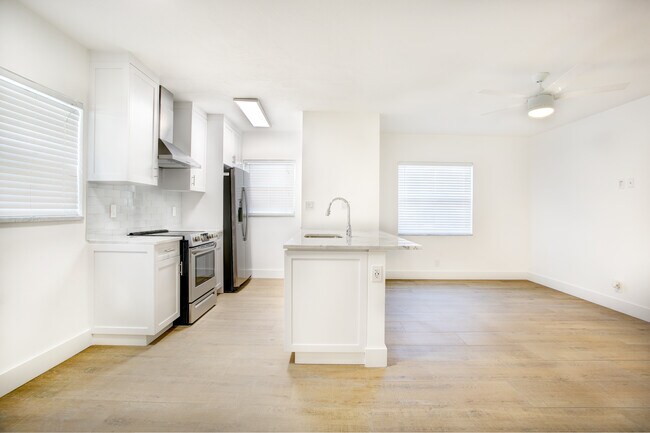 Photo - 530 S Federal Hwy Unidad 1