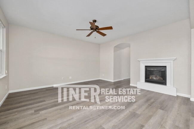 Photo - 3152 Overton Way