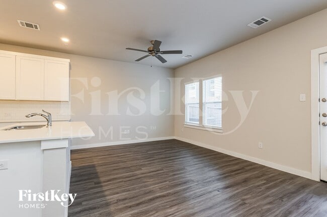 Photo - 18314 W Centro Cir