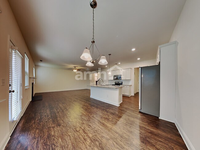 Photo - 230 McBee Pl