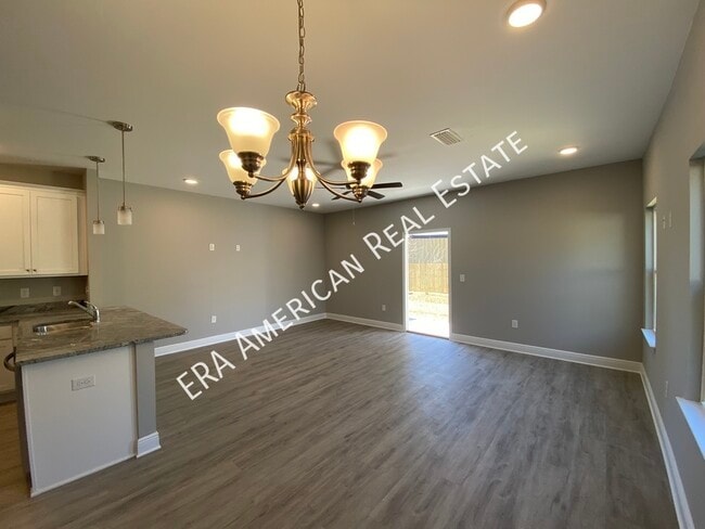 Photo - 1004 Grace Ln