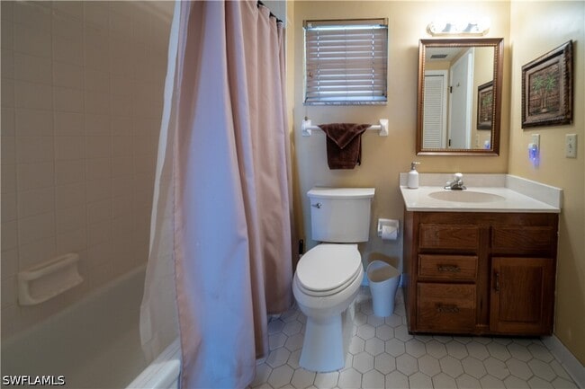 Photo - 807 River Point Dr Unidad 304D