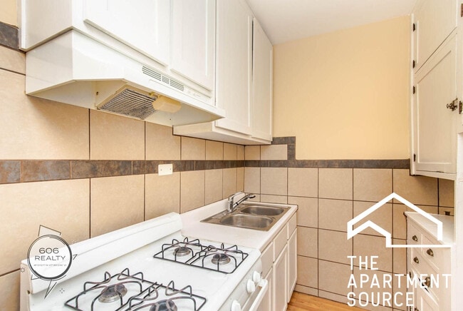 Building Photo - 2801 N Keating Ave Unit 309