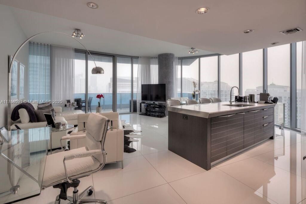 Photo - 200 Biscayne Blvd Way Condo
