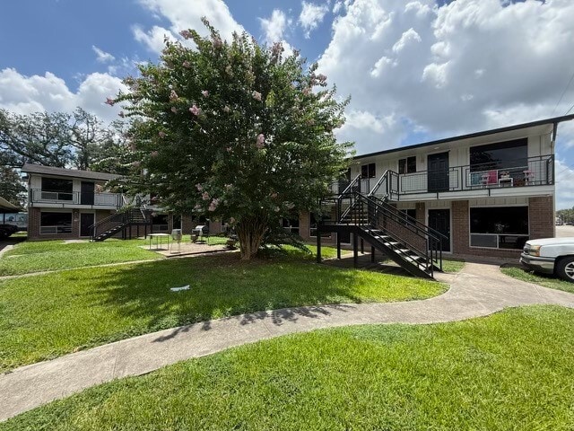 Building Photo - 2201 N Grand Blvd Unit 13