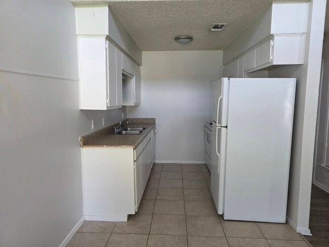 Photo - 1919 Crooked Ln Unit Crooked Lane Duplex