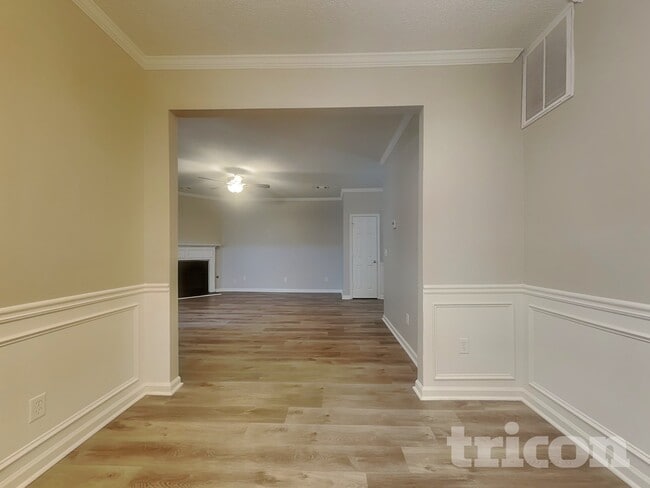 Photo - 222 Southwind Ln
