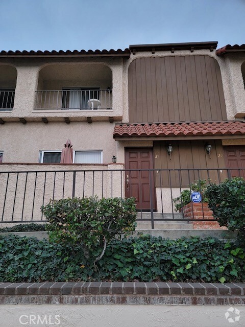 Building Photo - 19545 Sherman Way Rental