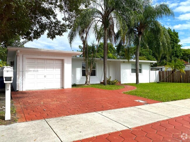 Building Photo - 622 SW 6th St Rental