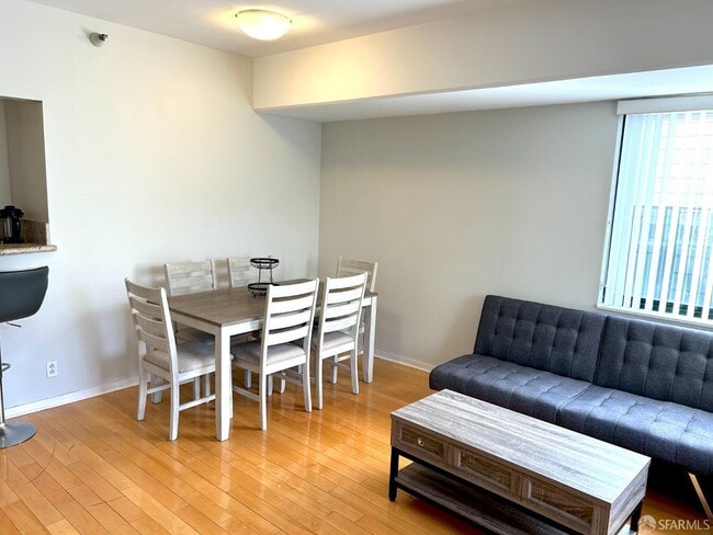 Photo - 1 Daniel Burnham Ct