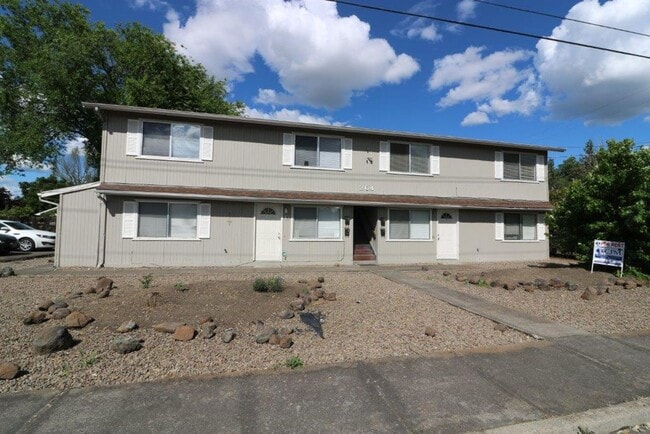 Building Photo - 264 N 8th St Unit 264C