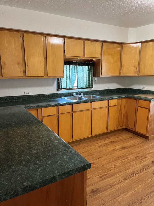 Photo - 303-B 1st St
