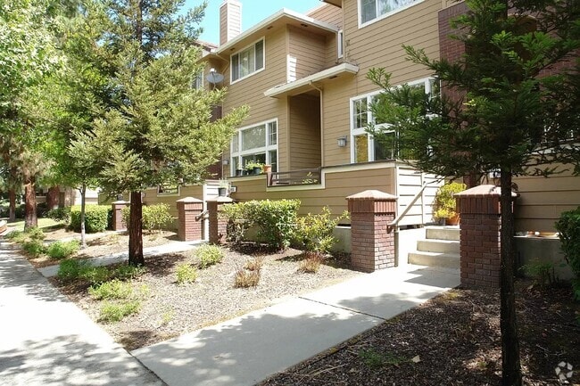 Building Photo - 455 Mill River Ln Rental