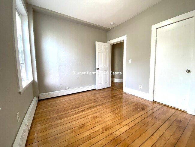 Photo - 270 Bowdoin St