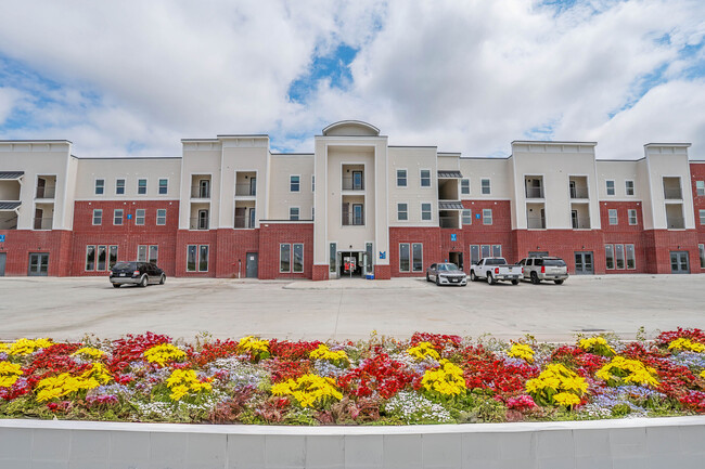 MARKET PLACE AT LIBERTY CROSSING - MARKET PLACE AT LIBERTY CROSSING Apartments