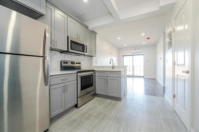 Photo - 2115 Burr Ave Unit 5B