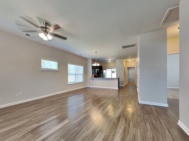 Photo - 232 St Andrews Pl Dr