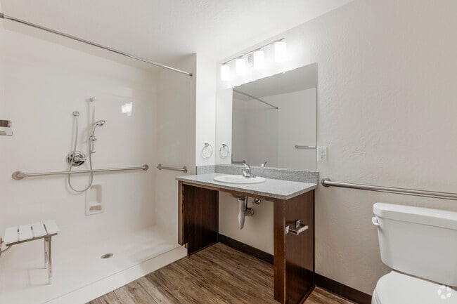 2BR, 2BA - 1,043SF - Primary Bathroom