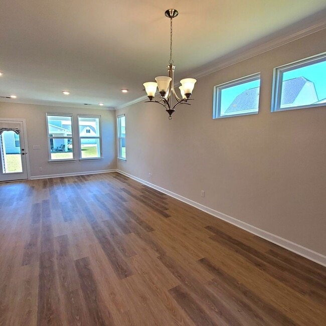 Photo - 617 Cascade Lp