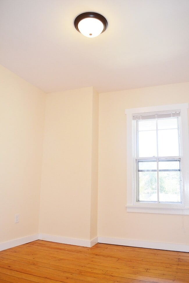 18 Rose St Unit 18 Rose St #1
