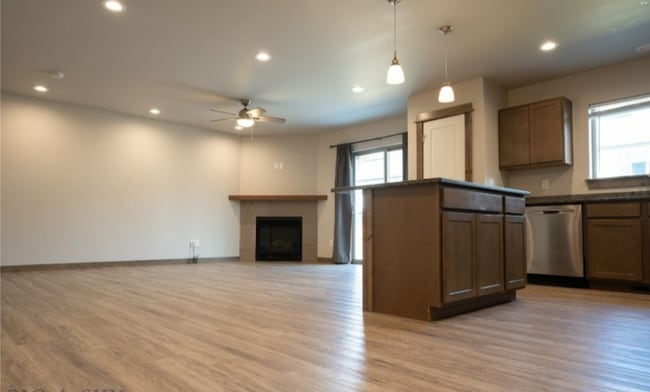 Photo - 1311 Fozzie Ln