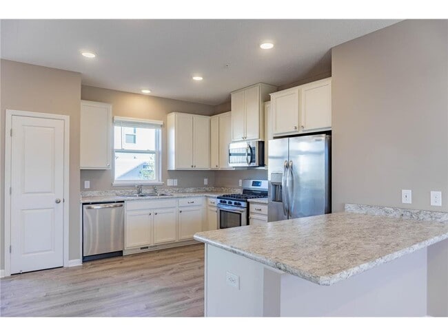 Photo - 1619 Windigo Ln