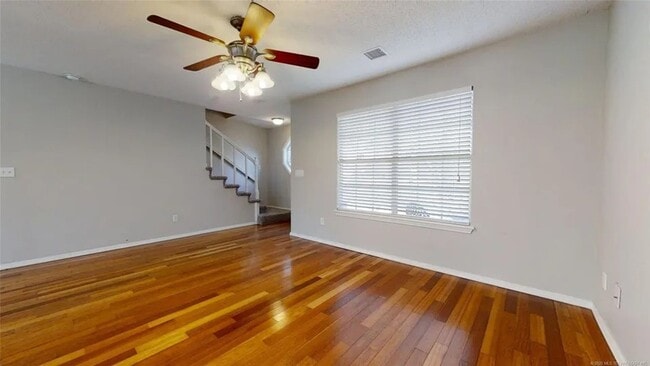 Photo - Available 8/1 - Charming Owasso Home in Quiet Cul-De-Sac