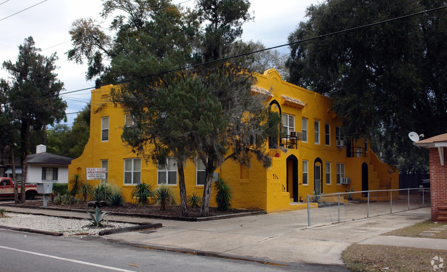 Pearl Court Apartments - Pearl Court Apartments