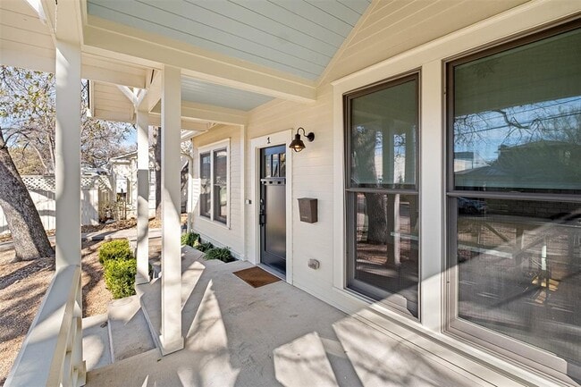 Photo - 2606 W 8th St