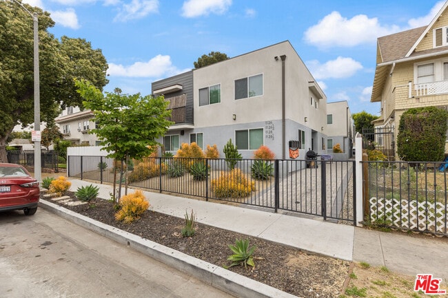 Photo - 1128 Magnolia Ave Condo Unit 1/2