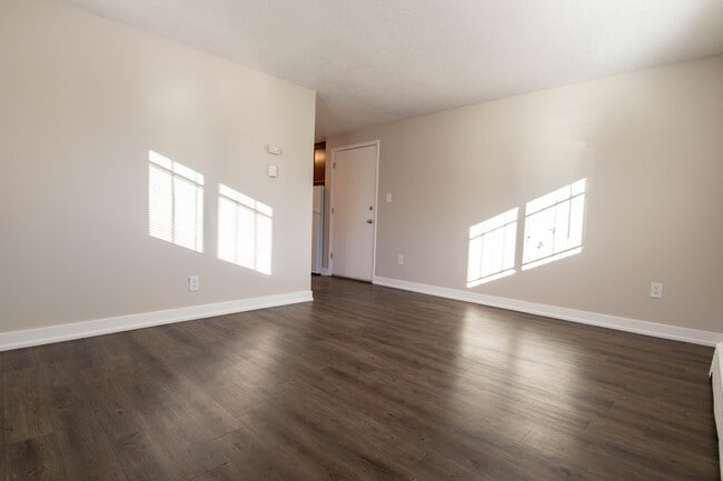 1 BR, 1 BA - Living Room