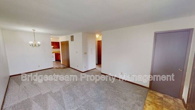 Photo - 1444 Minstrel Dr House