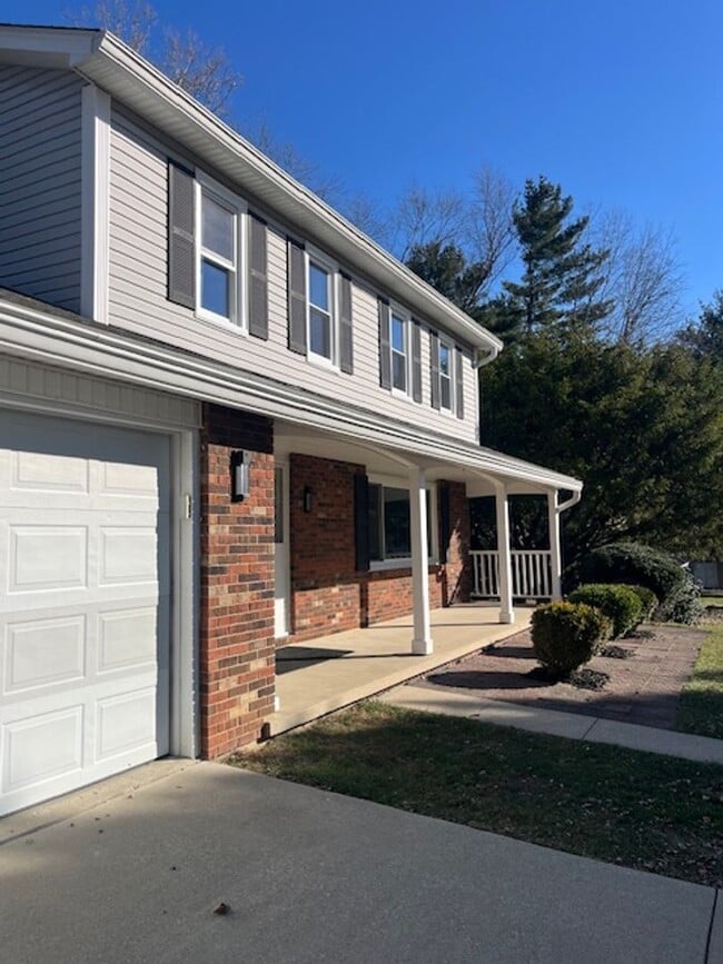 Building Photo - Spacious, Fully Updated Home with Walkout Basement on a Mature Lot