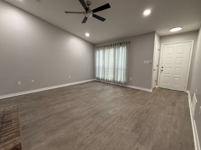 Photo - 1810 Valparaiso Blvd