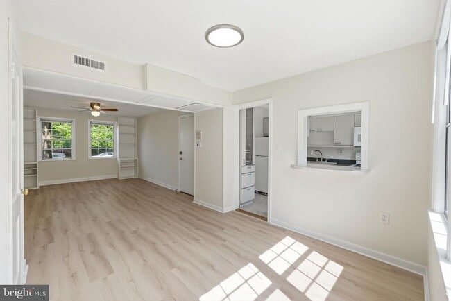 Building Photo - 6605 Potomac Ave Unit A2